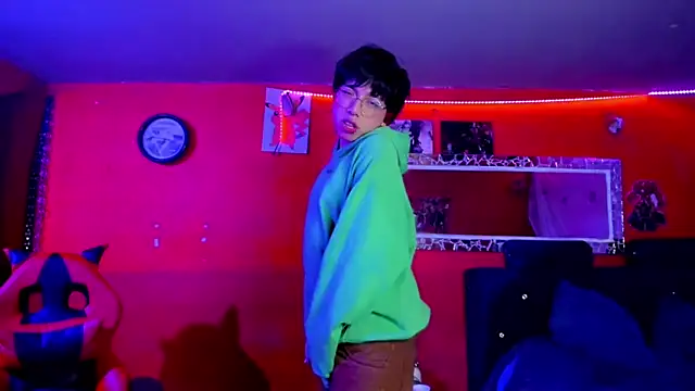 Snapshot of AnggelONfiree chatting on 03/10/25, 05:43 AnggelONfiree online show from 03/10/25, 05:43