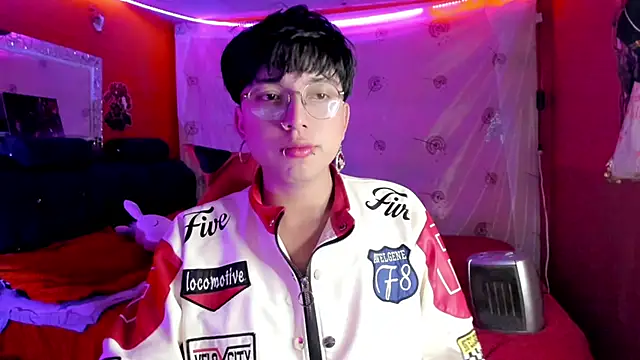 Snapshot of AnggelONfiree chatting on 09/23/25, 08:17 AnggelONfiree online show from 09/23/25, 08:17