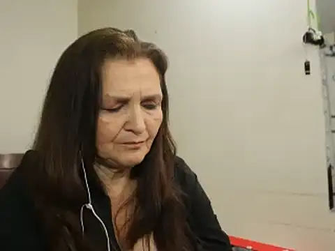 Bellaisa online show from 01/25/25, 04:02