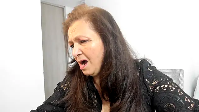 Bellaisa online show from 03/18/26, 04:54