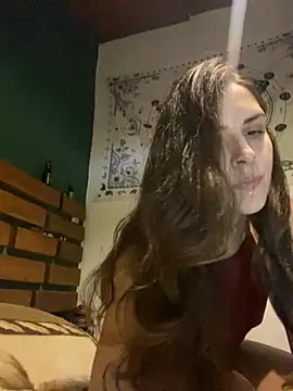 isadelasestrellas online show from 04/14/26, 12:00