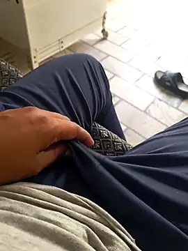 yaradayar online show from 04/18/26, 02:48