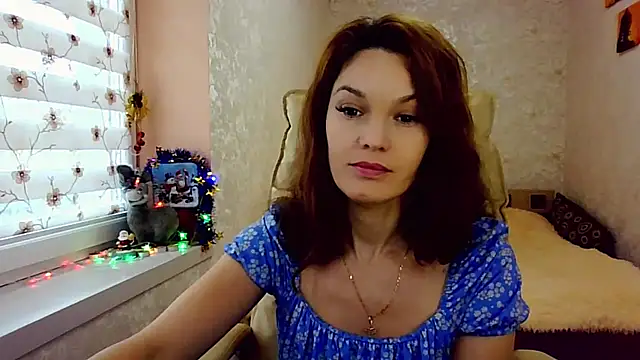 impossibleluna online show from 12/21/24, 11:22