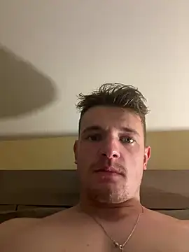 Snapshot of krov chatting on 01/06/25, 09:00 krov online show from 01/06/25, 09:00