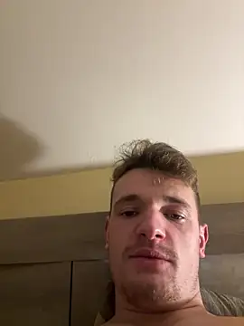 Snapshot of krov chatting on 01/08/25, 11:09 krov online show from 01/08/25, 11:09