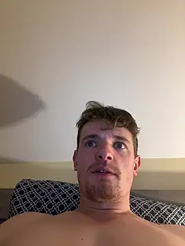 Snapshot of krov chatting on 02/16/25, 09:05 krov online show from 02/16/25, 09:05