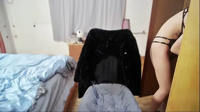 Snapshot of JIAJIA163 chatting on 12/19/24, 02:13 JIAJIA163 online show from 12/19/24, 02:13