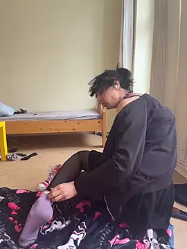 Snapshot of egirl711 chatting on 02/09/26, 12:42 egirl711 online show from 02/09/26, 12:42