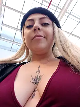 madelaine- online show from 01/24/25, 10:41