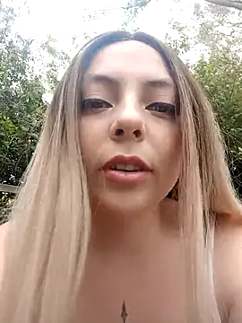 madelaine- online show from 10/09/25, 07:34