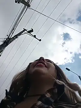 madelaine- online show from 11/12/25, 07:35