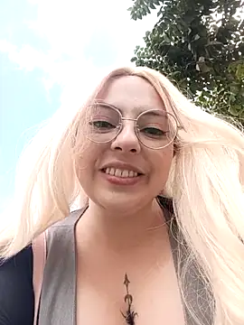 madelaine- online show from 03/13/26, 07:42