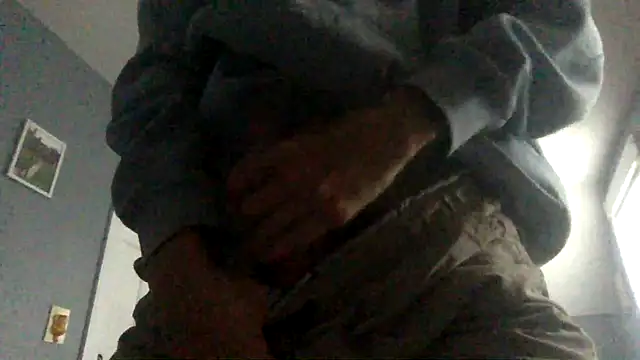 Snapshot of KittingGrappler chatting on 11/12/25, 07:24 KittingGrappler online show from 11/12/25, 07:24