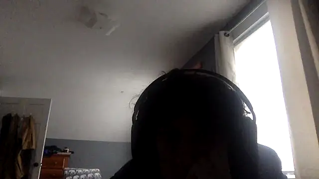 Snapshot of KittingGrappler chatting on 11/16/25, 06:13 KittingGrappler online show from 11/16/25, 06:13