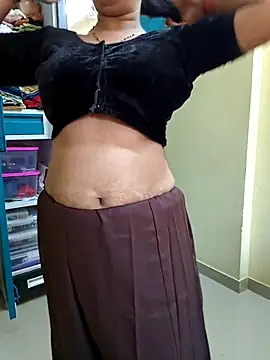 PayalSharmahot143 online show from 05/12/26, 05:04