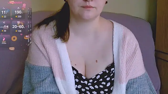 ChubbyMaia online show from 02/11/25, 01:20