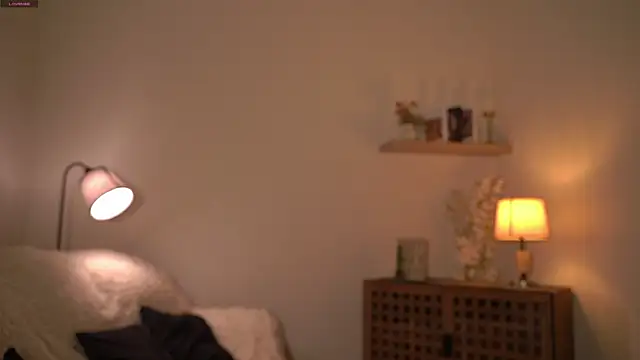 AudreyBarren online show from 11/30/25, 04:16