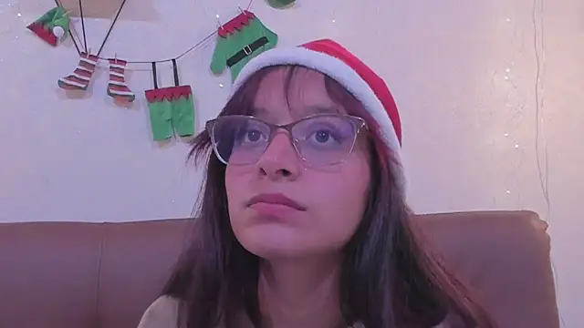 Snapshot of RedMeloddy chatting on 12/17/24, 07:59 RedMeloddy online show from 12/17/24, 07:59