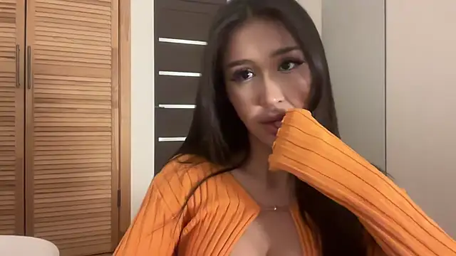 Snapshot of paola_inga chatting on 02/13/26, 03:13 paola inga online show from 02/13/26, 03:13