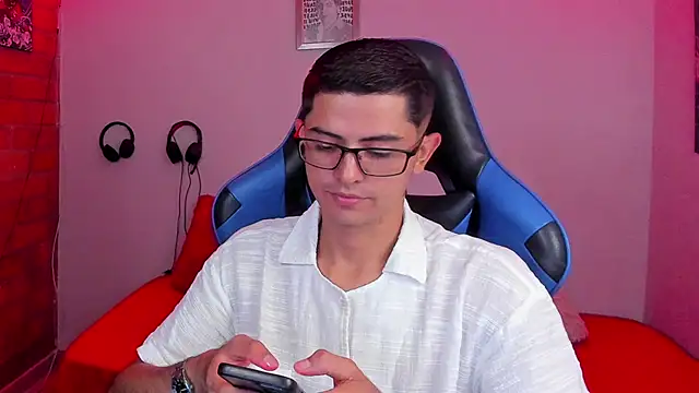 Ethan Sai    online show from 10/15/25, 03:17