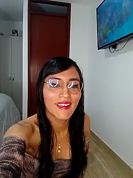 Snapshot of SophieBaker__ chatting on 03/12/25, 01:03 SophieBaker   online show from 03/12/25, 01:03