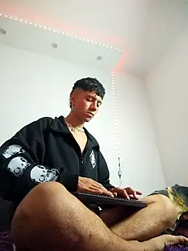 Justyn Ross online show from 04/08/26, 07:41