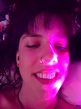 Lyrass online show from 04/11/26, 05:06