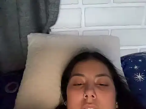 Snapshot of LisaTuspia chatting on 10/27/25, 04:38 LisaTuspia online show from 10/27/25, 04:38