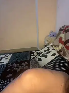 Snapshot of _riyaahahaha_ chatting on 02/22/25, 09:34 riyaahahaha online show from 02/22/25, 09:34