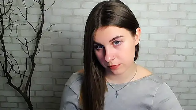 Snapshot of Sweet_Doll_Luna chatting on 12/19/24, 04:35 Sweet Doll Luna online show from 12/19/24, 04:35