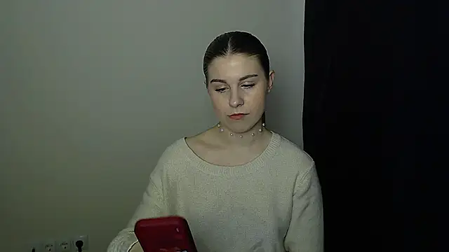 Snapshot of Sweet_Doll_Luna chatting on 01/10/25, 12:15 Sweet Doll Luna online show from 01/10/25, 12:15