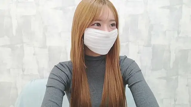 LOVE MOMO LOVE online show from 02/15/26, 10:47