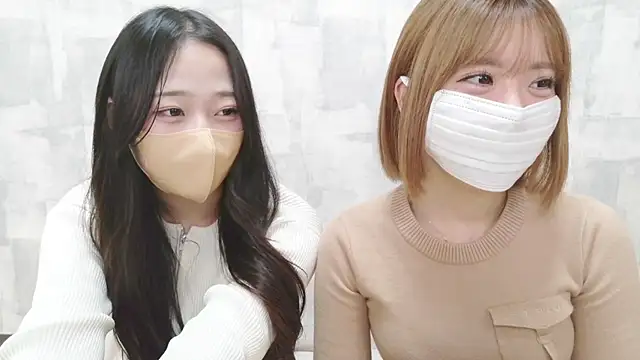 LOVE MOMO LOVE online show from 04/10/26, 11:59