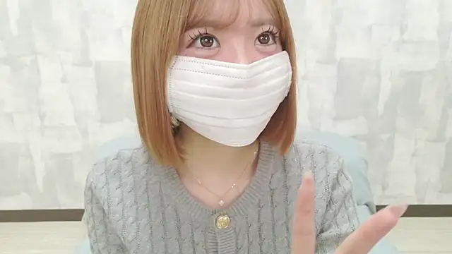 LOVE MOMO LOVE online show from 04/21/26, 11:38