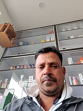 Raj1043 online show from 11/17/25, 05:13