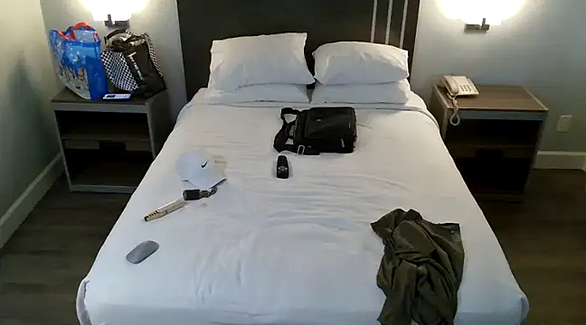 EatMyCake831 online show from 01/09/25, 07:40