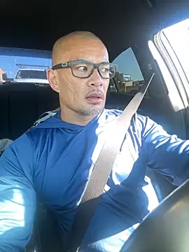 EatMyCake831 online show from 10/28/25, 06:32