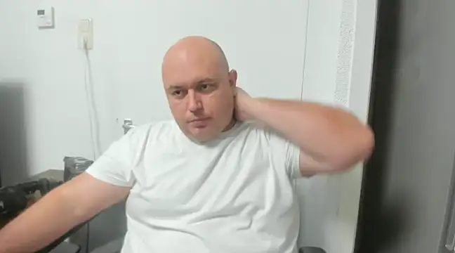 Snapshot of BigromeoXX chatting on 12/31/24, 03:09 BigromeoXX online show from 12/31/24, 03:09