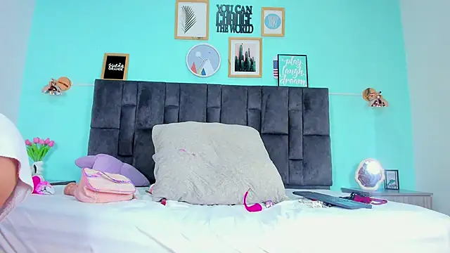 DulceAurora   online show from 02/17/25, 05:14