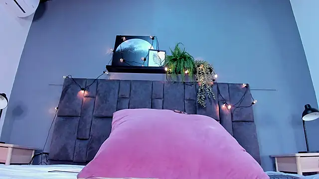 DulceAurora   online show from 10/07/25, 02:42