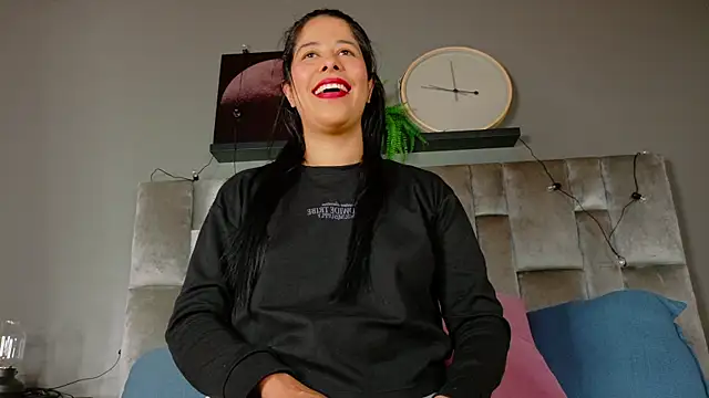 DulceAurora   online show from 10/29/25, 02:36