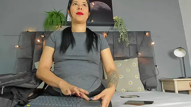 DulceAurora   online show from 02/08/26, 11:13