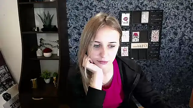  Nicole new online show from 02/22/26, 12:47