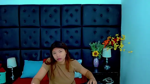 Isalombardi online show from 06/19/26, 02:27