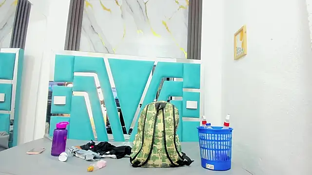 mia alvares online show from 01/17/25, 11:27