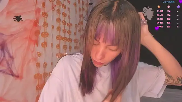 MiaGoth  online show from 11/05/25, 02:22