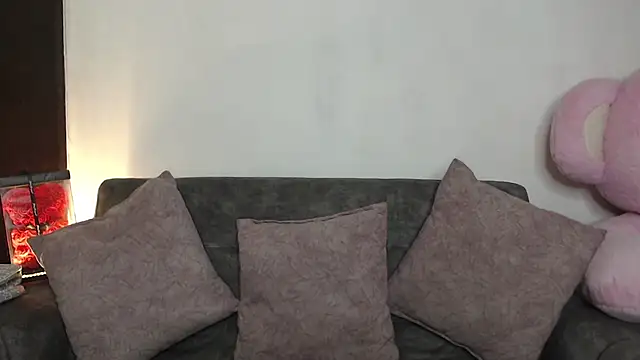 Snapshot of stephaniedj1 chatting on 10/09/25, 08:18 stephaniedj1 online show from 10/09/25, 08:18