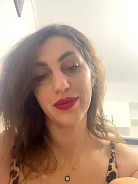 EmaSkyes online show from 12/05/25, 08:01