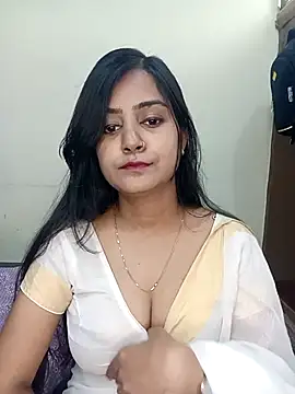 Miss-Riyasingh online show from 04/26/26, 05:27