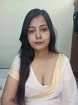 Miss-Riyasingh online show from 05/17/26, 04:32